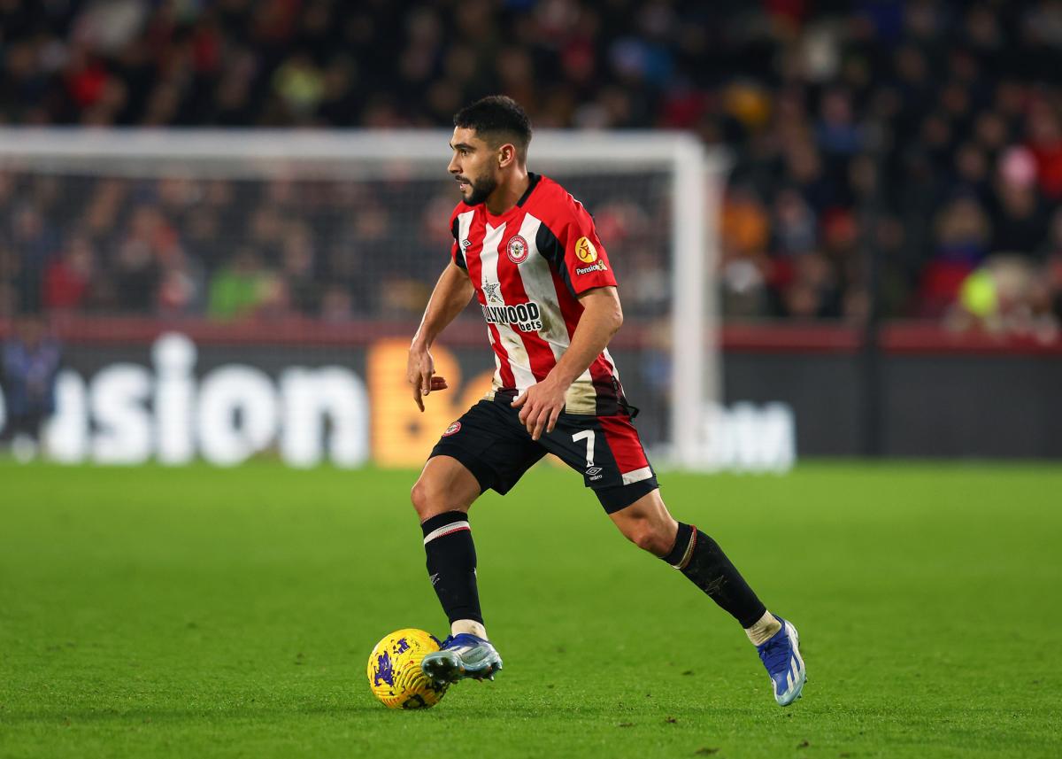 Neal Maupay.