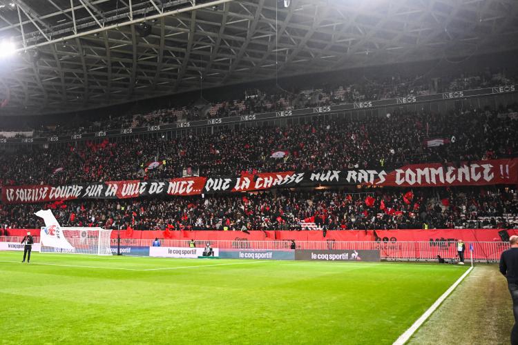 Une banderole déployée par les supporters de l'OGC Nice.