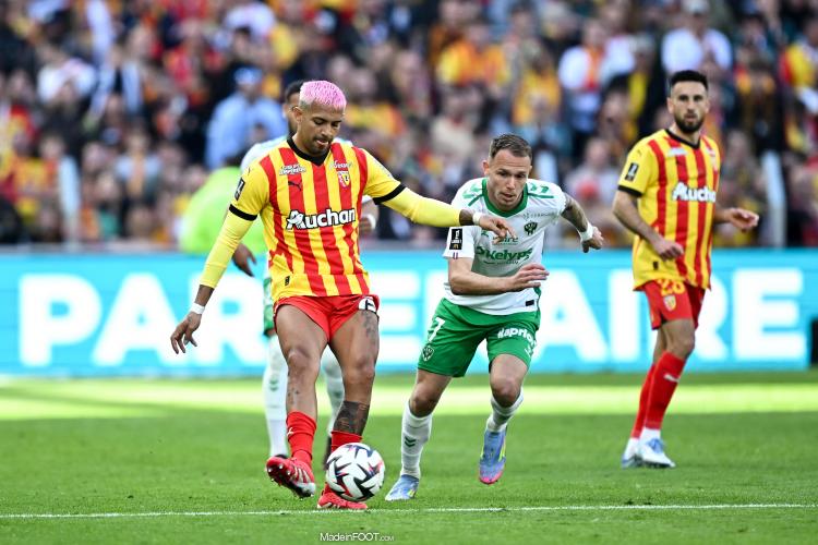 Facundo Medina, ici sous ses anciennes couleurs du RC Lens.