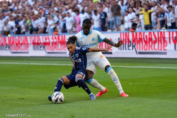 Timothy Weah (à droite), latéral droit de l'OM
