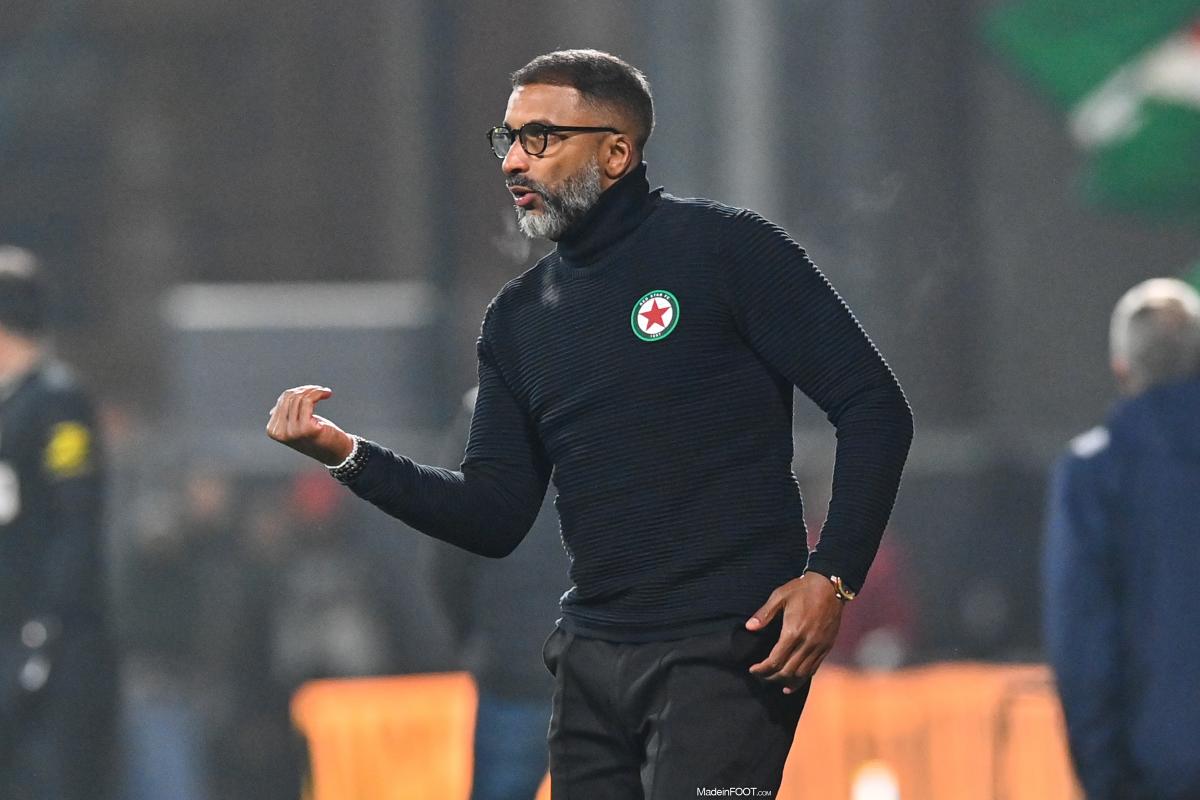 Habib Beye, coach de l'OM, lorsqu'il était coach au Red Star FC 93
