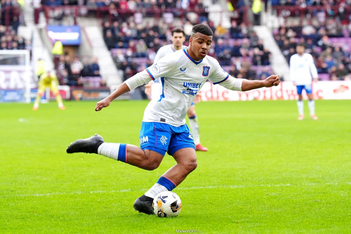 Hamza Igamane avec les Rangers 