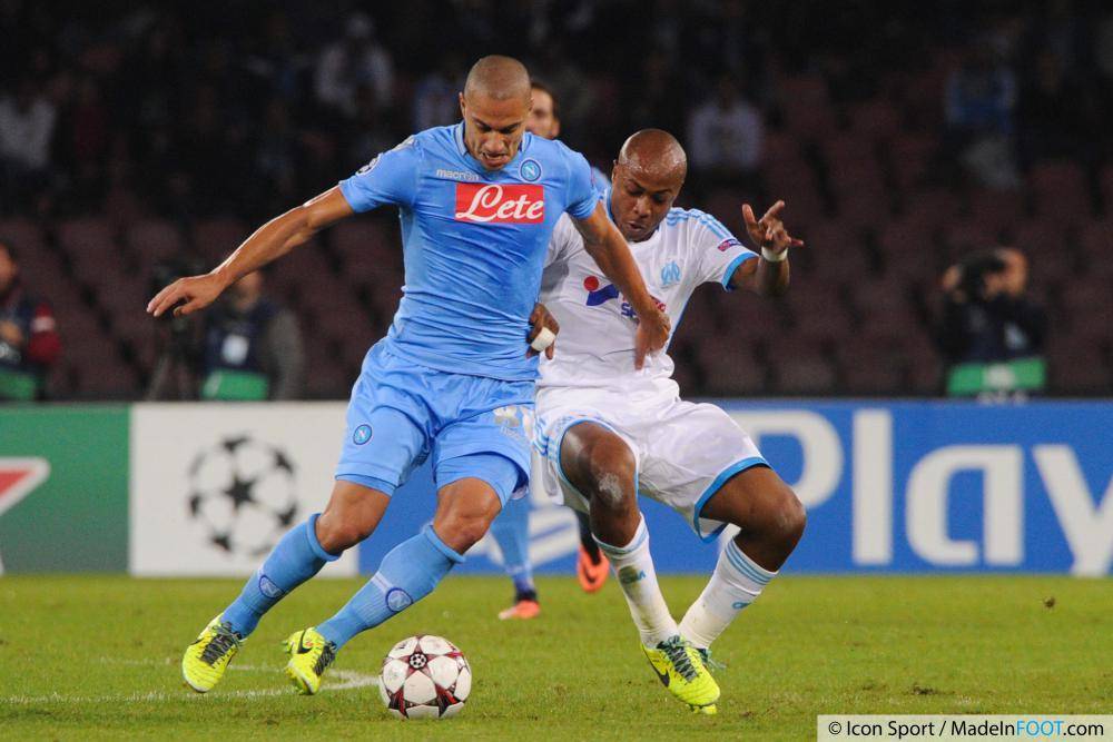 Ayew ici à a lutte avec Inler