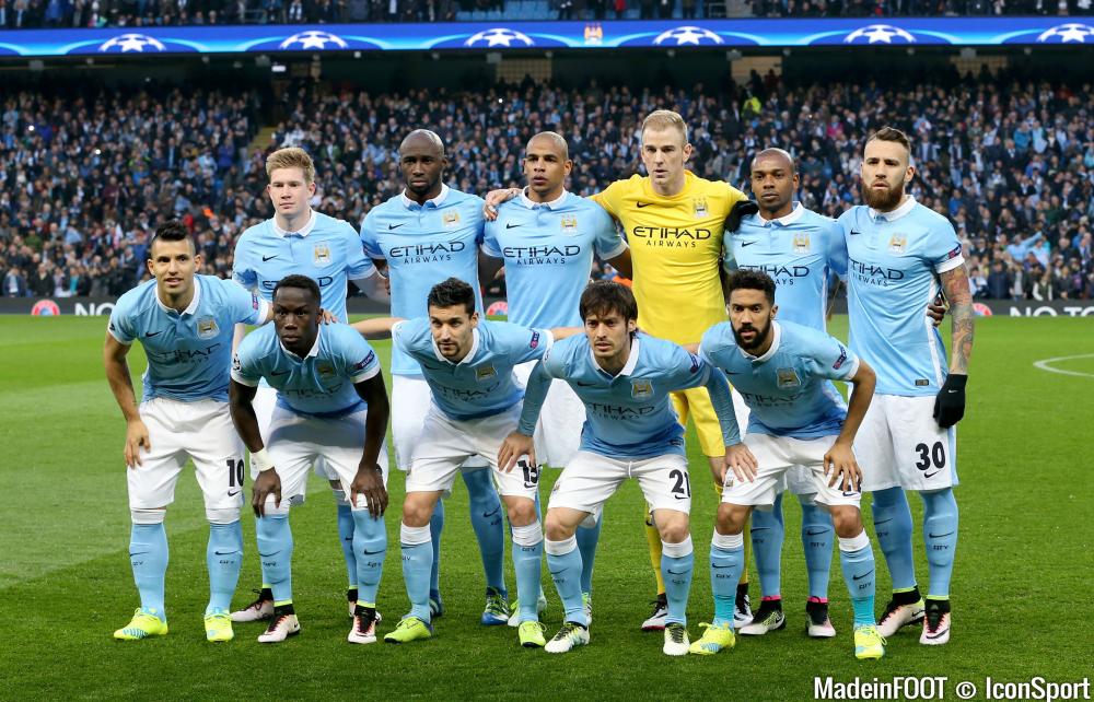 Jésus Navas, au centre, avec David Silva et Bacary Sagna