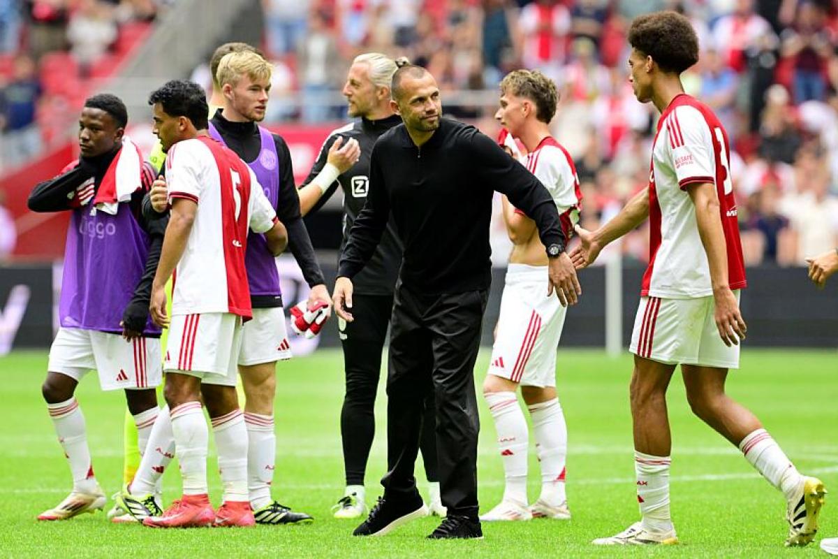 John Heitinga, l'entraîneur de l'Ajax Amsterdam.