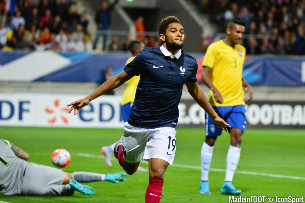 Jordan Amavi sous les couleurs de l'équipe de France Espoirs