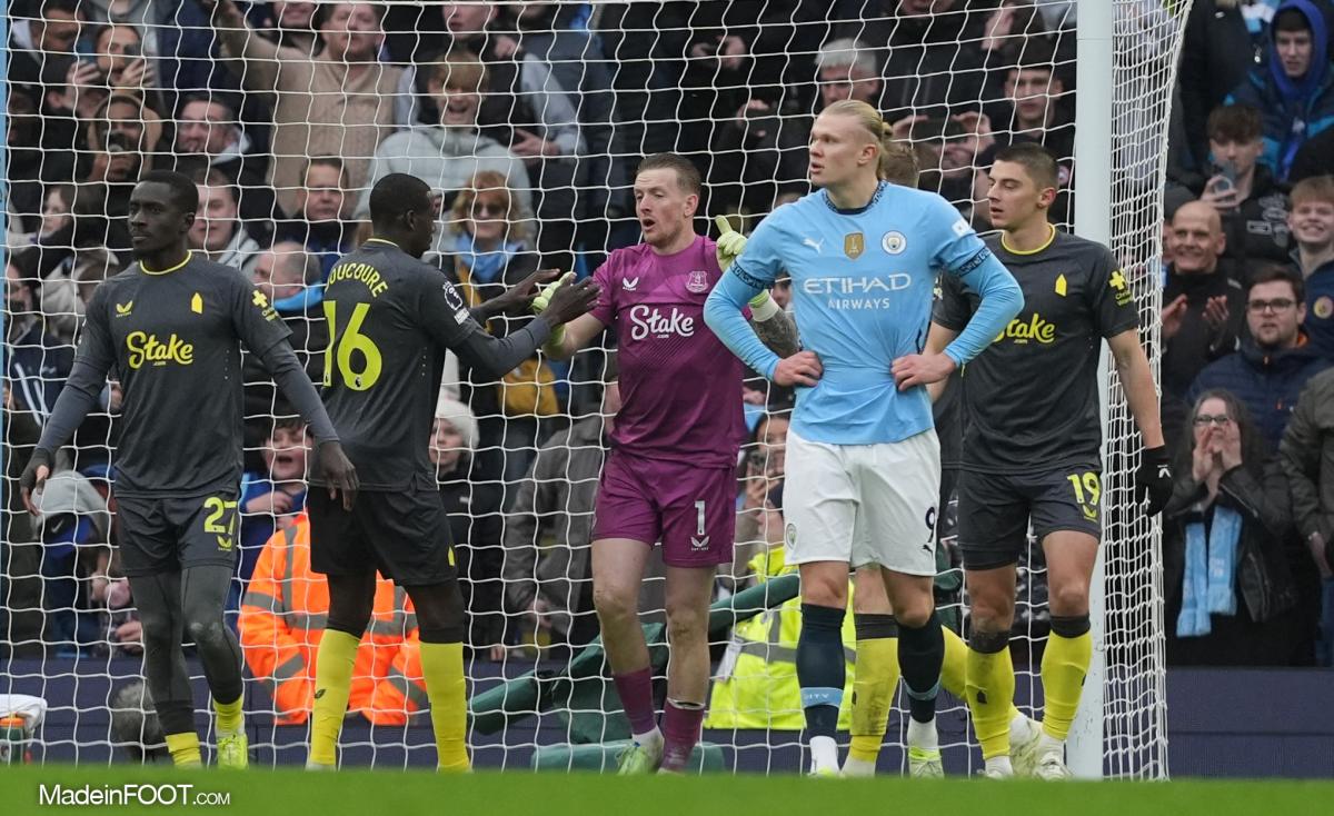 Le désespoir d'Erling Haaland après son pénalty raté face à Everton