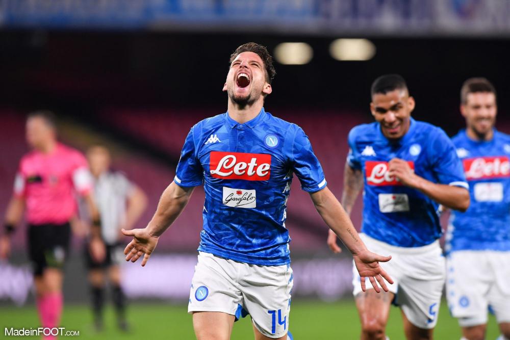 Driens Mertens qui célèbre avec Naples