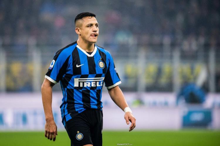 Mercato OM - Alexis Sanchez manque de se blesser bêtement !